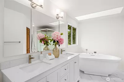 8484 NE County Park Road, Bainbridge Island, WA 98110 - Photo 21