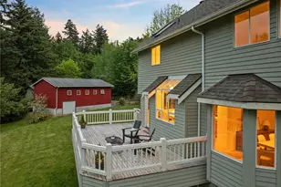 8484 NE County Park Rd, Bainbridge Island, WA 98110 - Photo 35