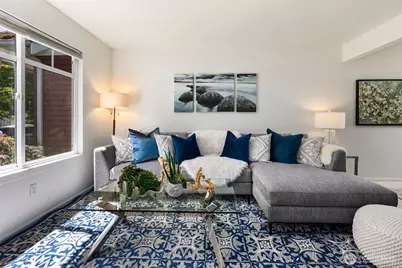 104 NE 94th Street, Seattle, WA 98115 - Photo 9