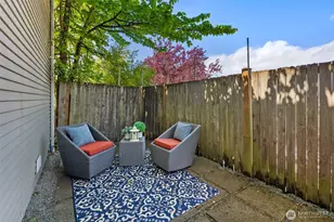 104 NE 94th St, Seattle, WA 98115 - Photo 7