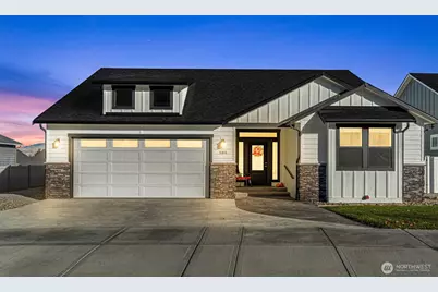 985 Spring Mountain Drive, Wenatchee, WA 98801 - Photo 1