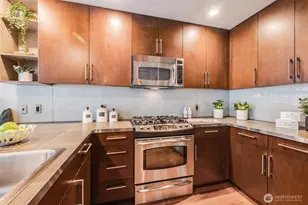 900 Lenora St, Seattle, WA 98121 - Photo 11