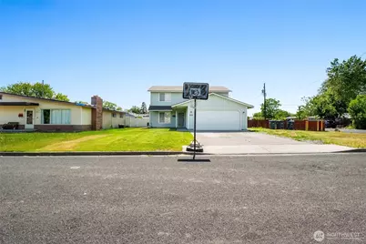 804 S Sycamore Lane, Moses Lake, WA 98837 - Photo 3