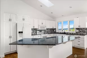 366 Samanthia Ln, Camano Island, WA 98282 - Photo 13