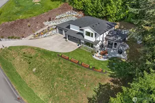 1048 Malvern Hills Dr, Camano Island, WA 98282 - Photo 25