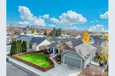 718 SE Scenic View Drive #A & B, College Place, WA 99324 - Photo 1