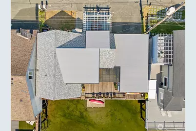 2423 Day Island Boulevard W, University Place, WA 98466 - Photo 5