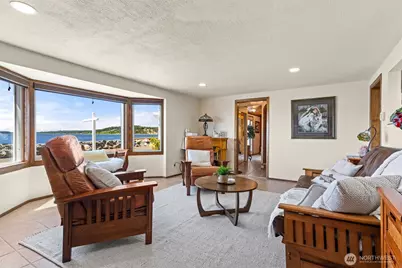 2423 Day Island Boulevard W, University Place, WA 98466 - Photo 7