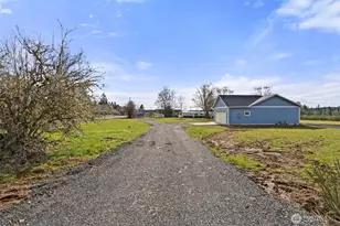 107 Winwood Ln, Winlock, WA 98596 - Photo 3