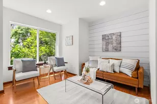 672 NE 40th St, Seattle, WA 98105 - Photo 11