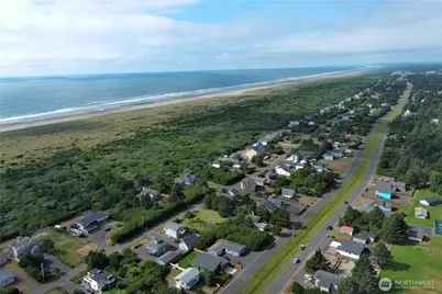 208 Taurus Boulevard SW, Ocean Shores, WA 98569 - Photo 3
