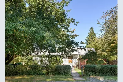 2704 NE 92nd Street, Seattle, WA 98115 - Photo 7