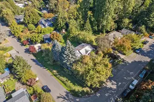 2704 NE 92nd St, Seattle, WA 98115 - Photo 9