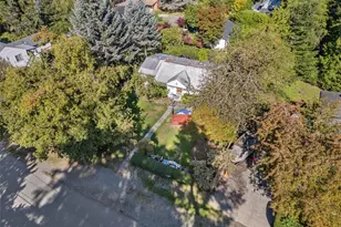 2704 NE 92nd St, Seattle, WA 98115 - Photo 11