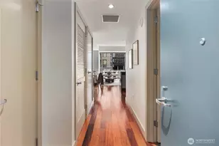 900 Lenora St, Seattle, WA 98121 - Photo 15