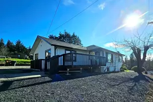 2914 Columbia Heights Rd, Longview, WA 98632 - Photo 1