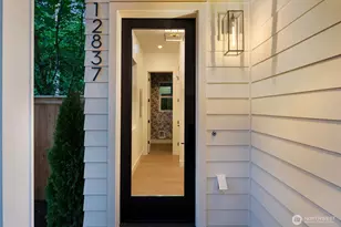 12837 NE 91st St, Kirkland, WA 98033 - Photo 3