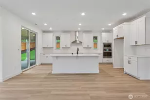 15706 210th Ave E, Bonney Lake, WA 98391 - Photo 7