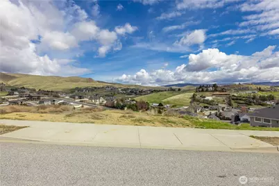 870 Autumn Crest Drive, Wenatchee, WA 98801 - Photo 17