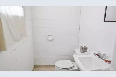 702 E Main Street, Othello, WA 99344 - Photo 31