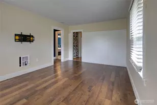 212 Hayes St, Hoquiam, WA 98550 - Photo 5