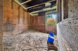 35120 E Kinsman Rd, Roy, WA 98580 - Photo 23