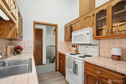 1108 S Chadwick Court, Coupeville, WA 98239 - Photo 9