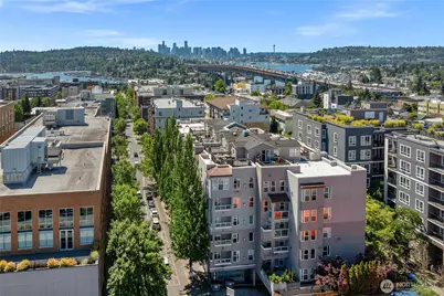 4343 Roosevelt Way NE #401, Seattle, WA 98105 - Photo 33