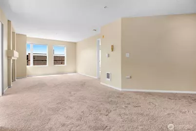 4343 Roosevelt Way NE #401, Seattle, WA 98105 - Photo 11