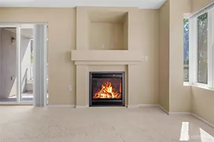 4343 Roosevelt Way NE, Seattle, WA 98105 - Photo 9