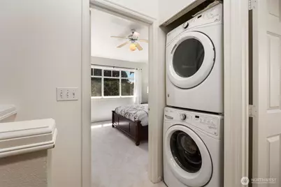 104 NE 94th Street, Seattle, WA 98115 - Photo 17