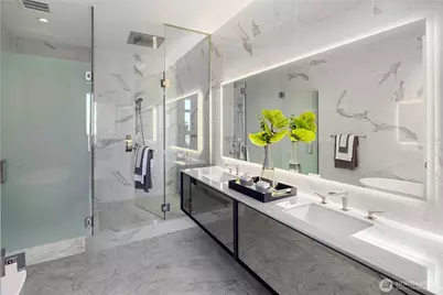 838 Avenue Square NE #2602, Bellevue, WA 98004 - Photo 27