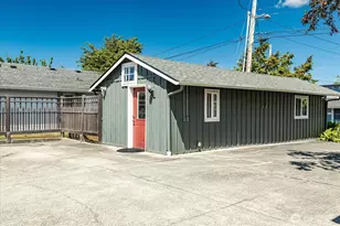 506 N Main St, Coupeville, WA 98239 - Photo 27