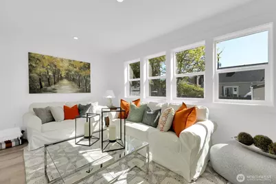 8040 19th Avenue NW, Seattle, WA 98117 - Photo 5