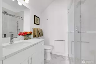 8040 19th Ave NW, Seattle, WA 98117 - Photo 17