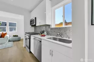 8040 19th Ave NW, Seattle, WA 98117 - Photo 7