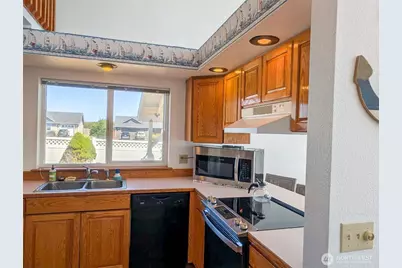 1249 E Ocean Shores Boulevard SW, Ocean Shores, WA 98569 - Photo 13