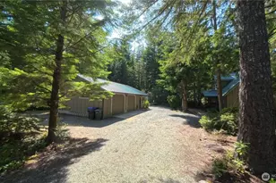 321 N Lake Surf Dr, Lilliwaup, WA 98555 - Photo 11