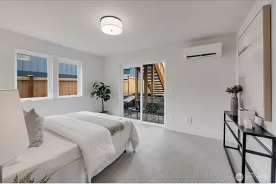 13542 39th Avenue NE #A, Seattle, WA 98125 - Photo 5