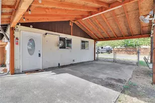 108 2nd St SE, Rainier, WA 98576 - Photo 29