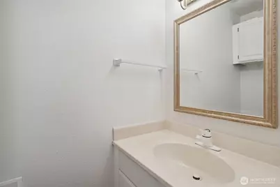 10030 NE 120th Street #J2, Kirkland, WA 98034 - Photo 9