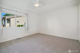 10030 NE 120th St, Kirkland, WA 98034 - Photo 31