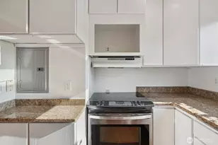 10030 NE 120th St, Kirkland, WA 98034 - Photo 7