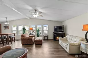 1427 100th St SW, Everett, WA 98204 - Photo 3