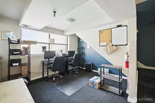 425 Vine St, Seattle, WA 98121 - Photo 15