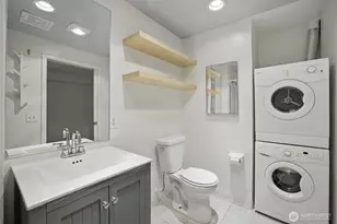 425 Vine St, Seattle, WA 98121 - Photo 9