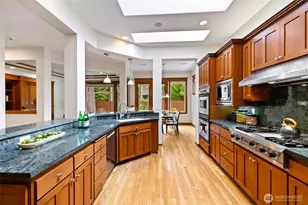 2728 206th Terrace NE, Sammamish, WA 98074 - Photo 3