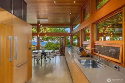 7268 Madrona Drive NE, Bainbridge Island, WA 98110 - Photo 19