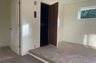 27 SW 102nd St, Seattle, WA 98146 - Photo 7