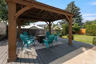 1598 Tedford St SE, East Wenatchee, WA 98802 - Photo 9